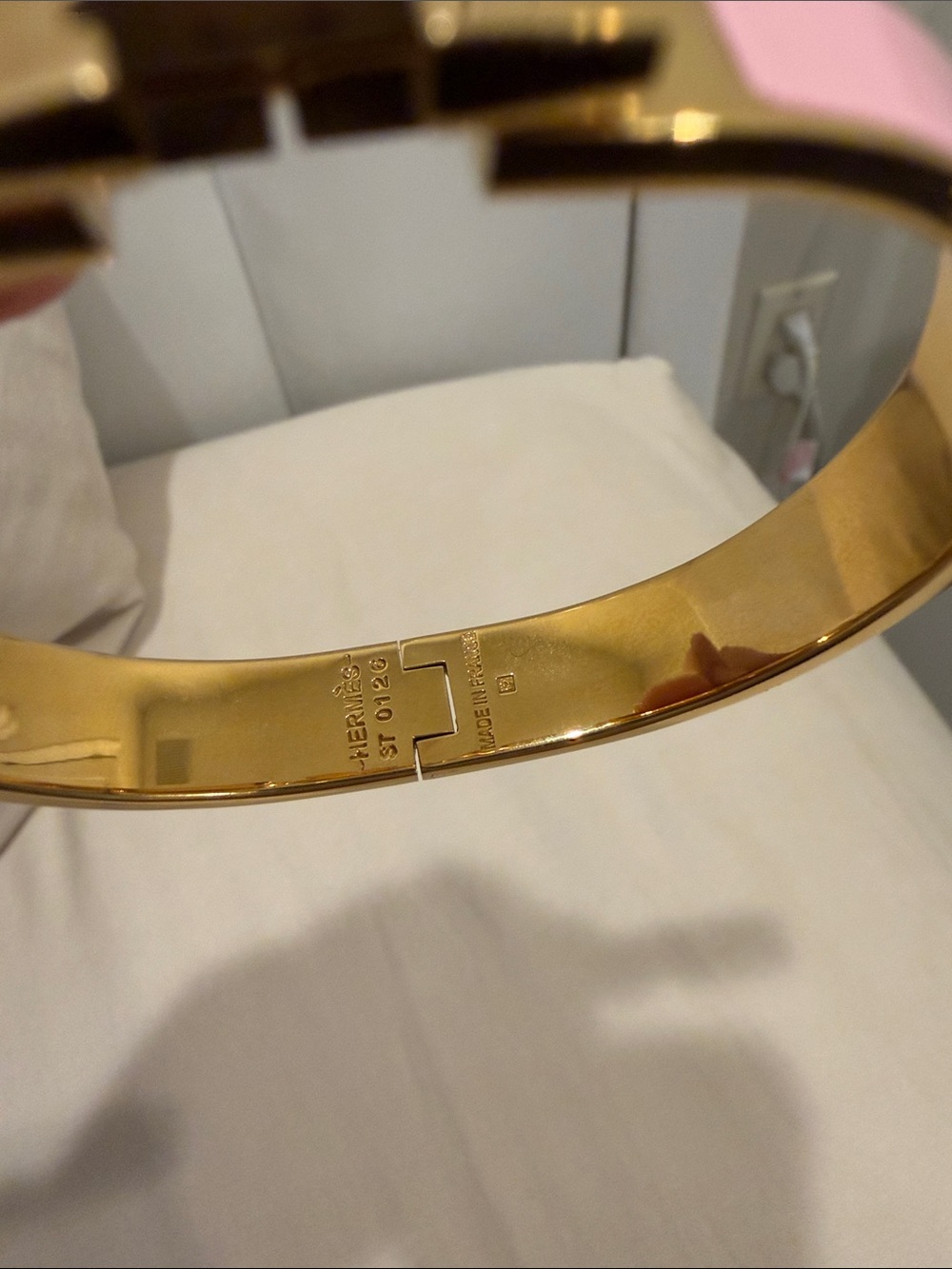 Hermes Gold-Tone Bracelet with Blush Pink Enamel H Clasp - Picture 4 of 7